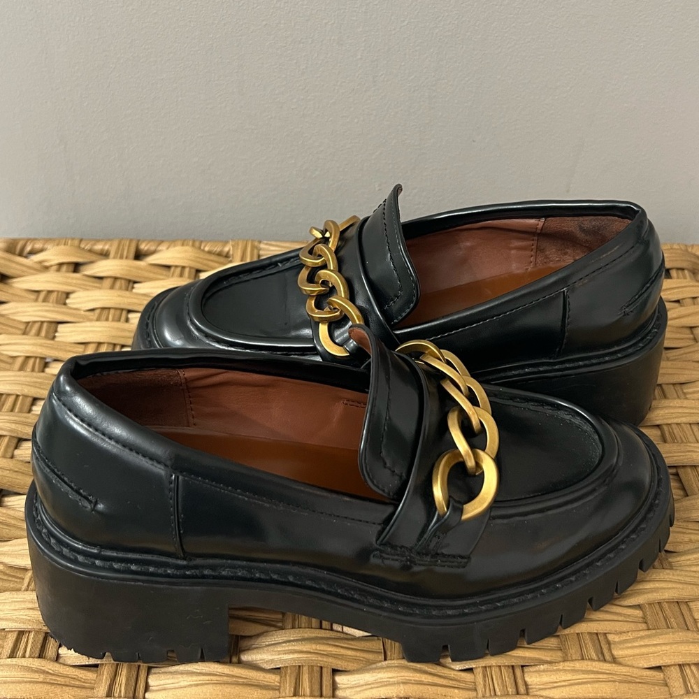 Zara lugg loafers with gold chain size 36 EEEUC